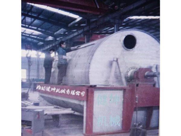 過濾機(jī)現(xiàn)場(chǎng)圖